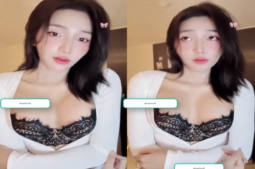 Em mặc đồ xuyên thấu diễn cảnh nóng bỏng